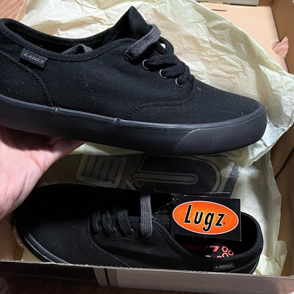 LUGS Non-Slip Shoes